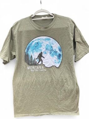 90s Bigfoot/Montana Short-Sleeve Graphic Tee - Olive